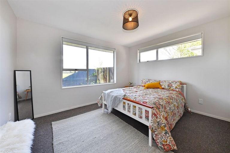 Photo of property in 2/6 Sycamore Lane, Sockburn, Christchurch, 8042