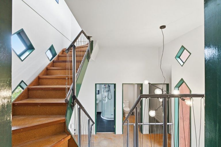 Photo of property in 8 Wairere Road, Bastia Hill, Whanganui, 4500