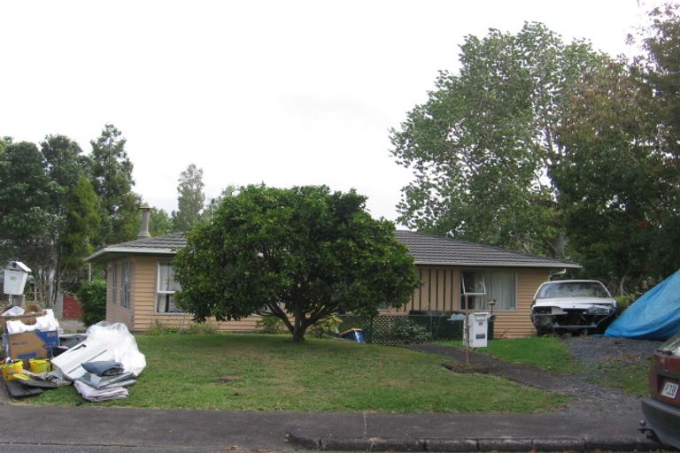 Photo of property in 32 Kelkirk Street, Kelston, Auckland, 0602