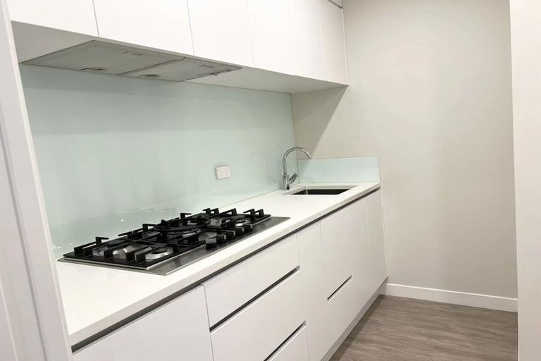 Photo of property in 22a Dallinghoe Crescent, Milford, Auckland, 0620