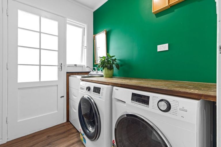 Photo of property in 19 Endeavour Avenue, Welcome Bay, Tauranga, 3112