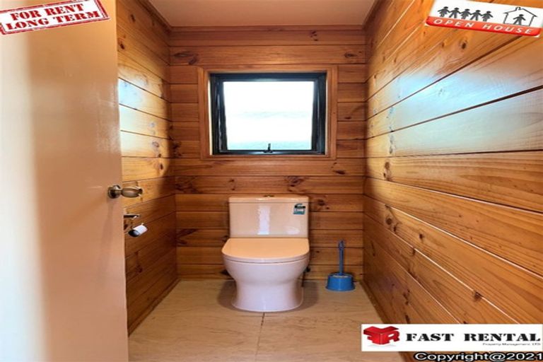 Photo of property in 2/70 College Road, Northcote, Auckland, 0627