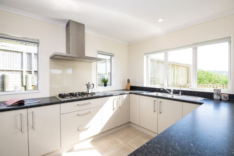 Photo of property in 195 Mark Avenue, Grenada Village, Wellington, 6037