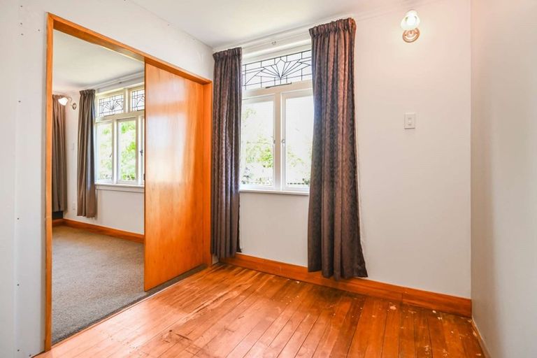 Photo of property in 9 Seddon Street, Dannevirke, 4930