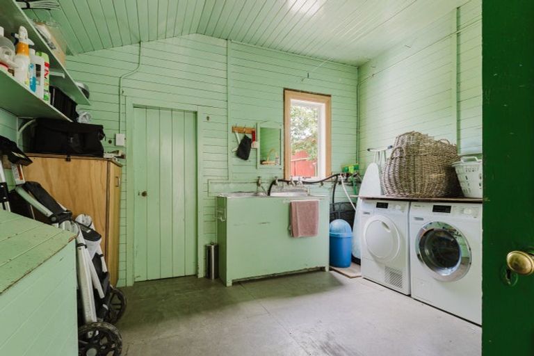 Photo of property in 300 Hinemoa Valley Road, Kaitawa, Pahiatua, 4981