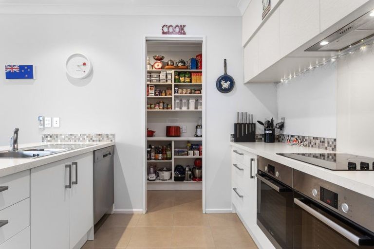 Photo of property in 28 Sequoia Way, Rangiora, 7400