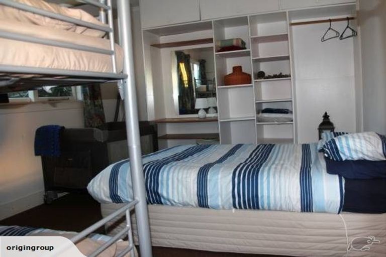 Photo of property in 1 Magdala Street, Kakanui, Oamaru, 9495