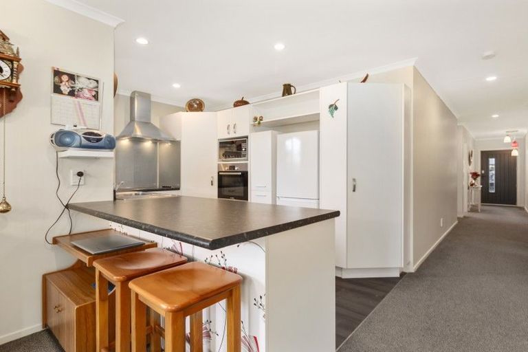 Photo of property in 15 Te Toru Street, Taita, Lower Hutt, 5011