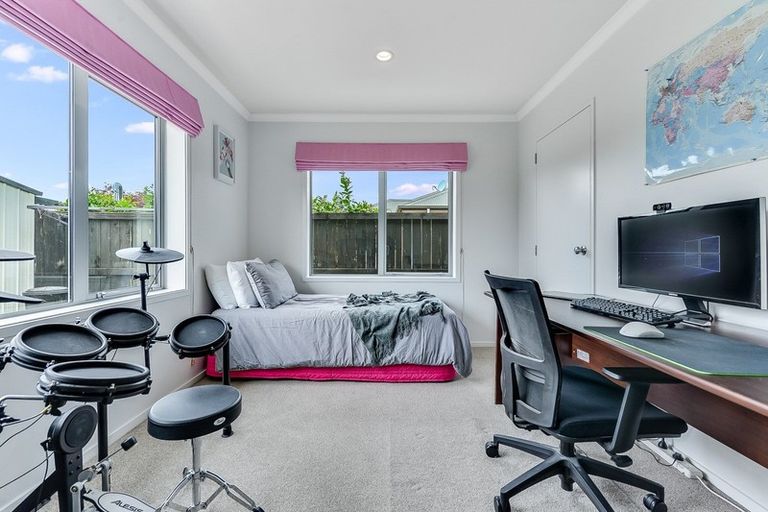 Photo of property in 42 Aquila Crescent, Rototuna North, Hamilton, 3210