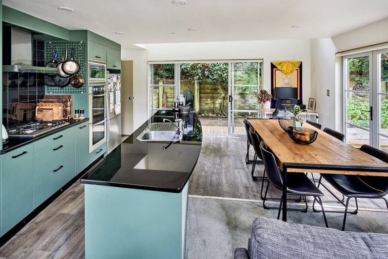 Photo of property in 67 Waikowhai Street, Ngaio, Wellington, 6035