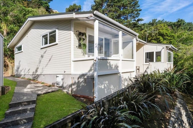 Photo of property in 144 Parkvale Road, Karori, Wellington, 6012