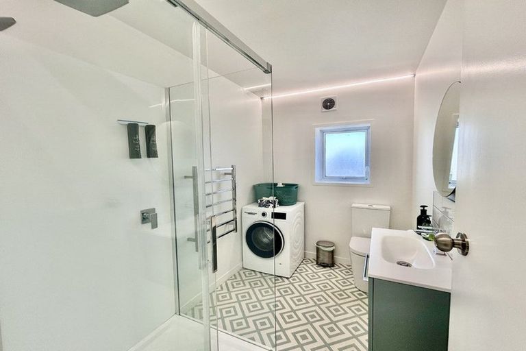 Photo of property in 233 Marine Parade, Napier South, Napier, 4110