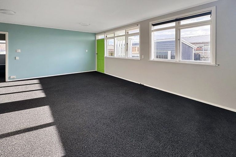 Photo of property in 16 Forth Street, Levin, 5510