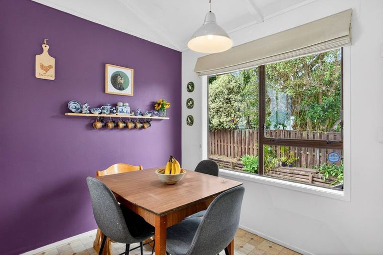 Photo of property in 2/39 Brunton Place, Glenfield, Auckland, 0629