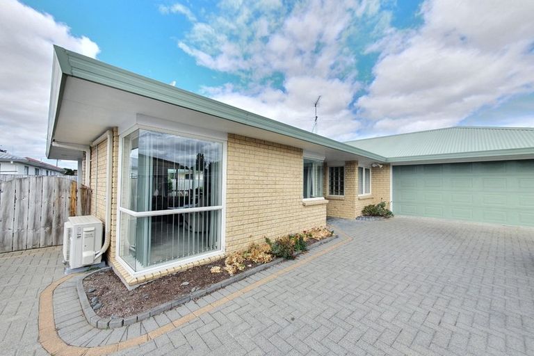 Photo of property in 43a Shirley Avenue, Papakura, 2110