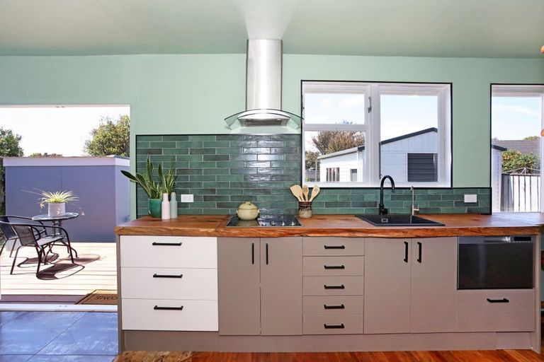 Photo of property in 16 Kittyhawk Row, Bulls, 4818