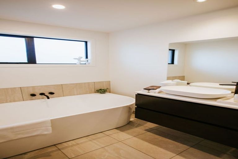 Photo of property in 31 Obelisk Street, Wanaka, 9305