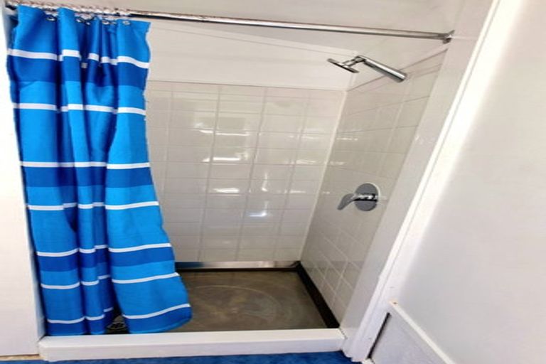 Photo of property in 28 Monowai Road, Johnsonville, Wellington, 6037