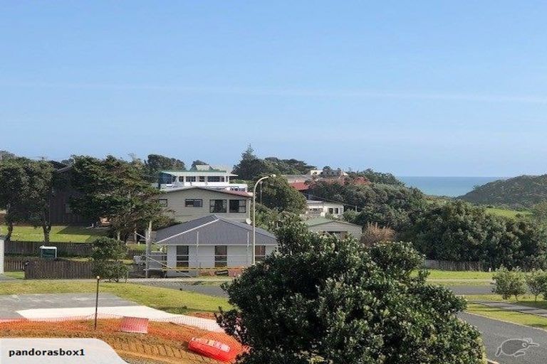 Photo of property in 6 Tua Tua Place, Baylys Beach, Dargaville, 0377
