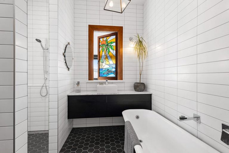 Photo of property in 68 Brougham Street, Mount Victoria, Wellington, 6011