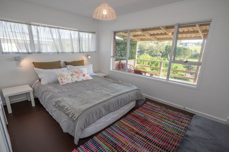 Photo of property in 5 Seaview Road, Cable Bay, 0420