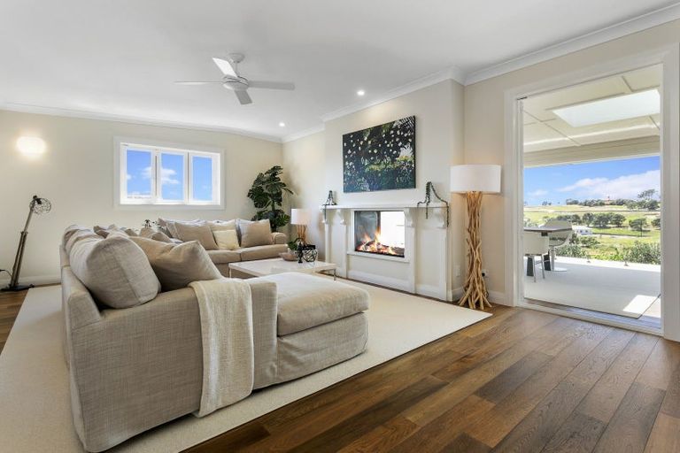Photo of property in 49 Discovery Drive, Gulf Harbour, Whangaparaoa, 0930
