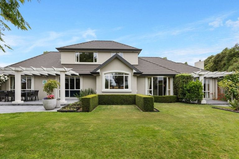 Photo of property in 4 Boonwood Close, Westmorland, Christchurch, 8025