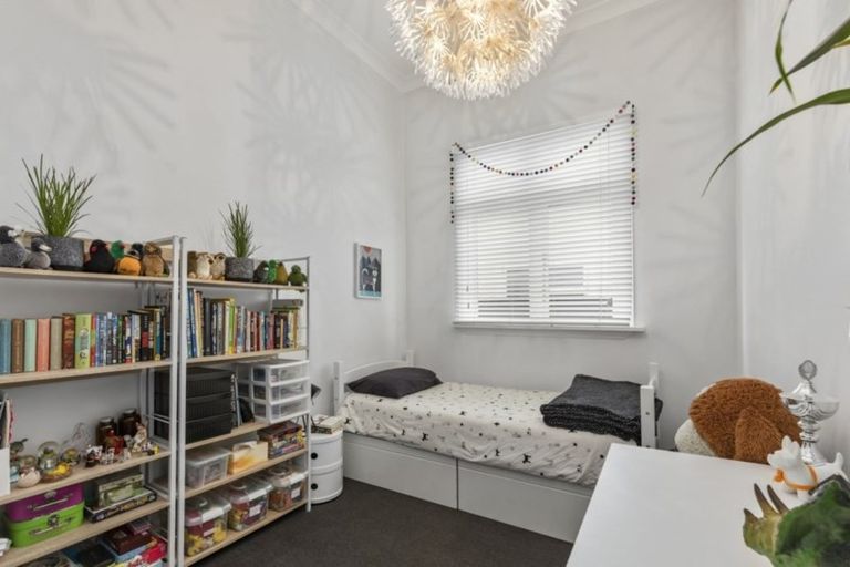 Photo of property in 39 Queen Street, Petone, Lower Hutt, 5012