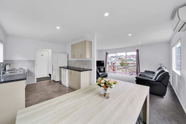 Photo of property in 35 Herekawe Drive, Spotswood, New Plymouth, 4310