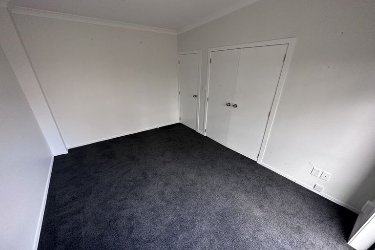 Photo of property in 8d Charlenne Close, Ranui, Auckland, 0612