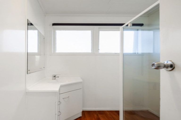 Photo of property in 52 Richmond Avenue, Richmond Heights, Taupo, 3330