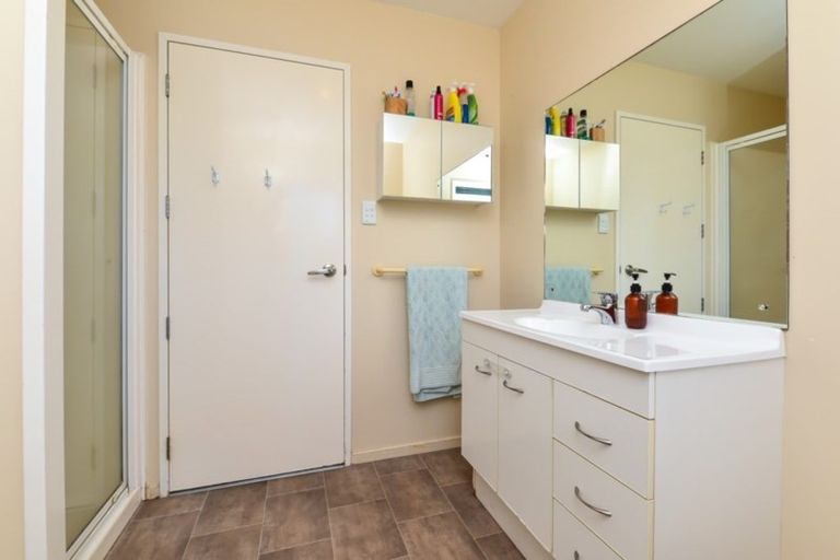 Photo of property in 54 Ross Crescent, Fairfield, Hamilton, 3214