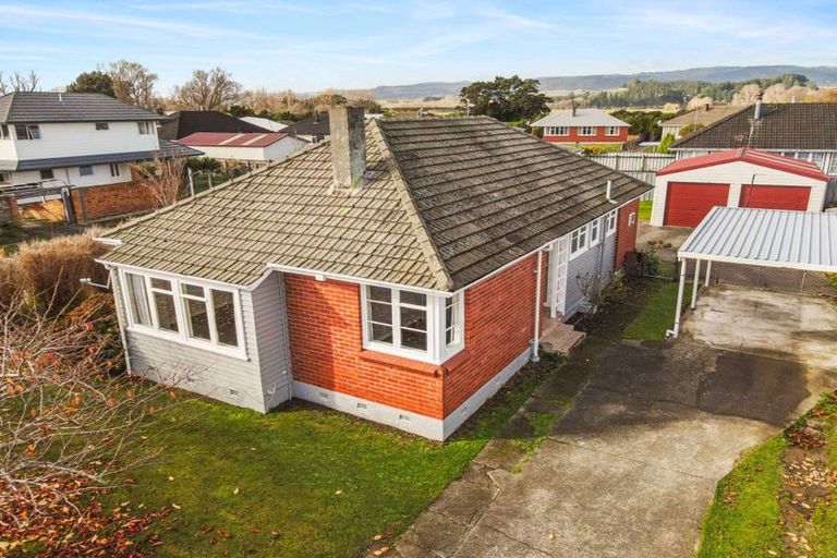 Photo of property in 6 Tilbury Avenue, Hokowhitu, Palmerston North, 4410