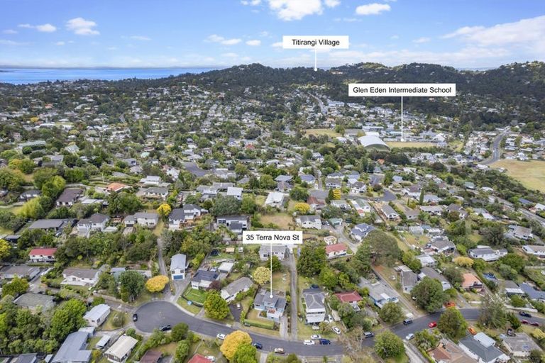 Photo of property in 35 Terra Nova Street, Glen Eden, Auckland, 0602