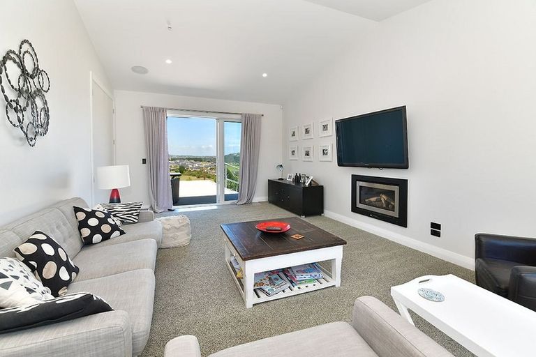 Photo of property in 16 Palm View Terrace, Gulf Harbour, Whangaparaoa, 0930