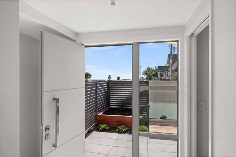 Photo of property in 190d Charles Street, Westshore, Napier, 4110