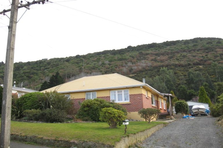 Photo of property in 9 Kowhai Street, Ravensbourne, Dunedin, 9022