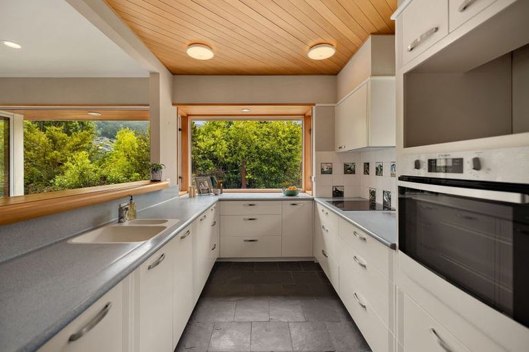 Photo of property in 45 Bay View Road, Kelvin Heights, Queenstown, 9300
