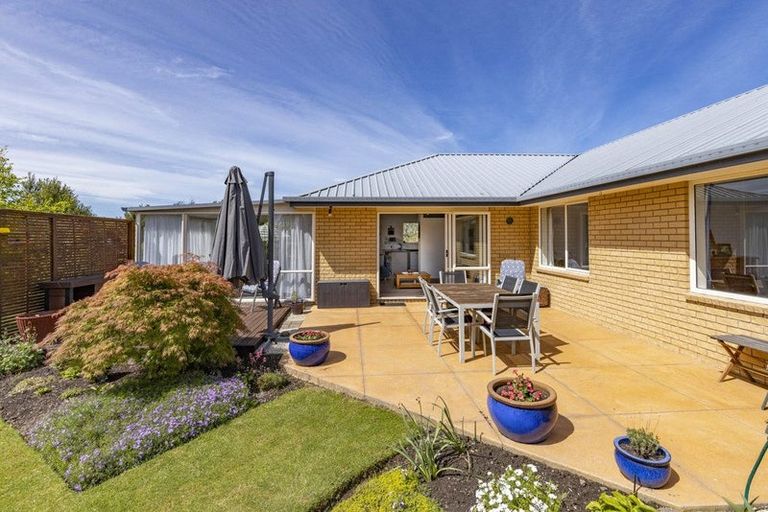 Photo of property in 16 Chamberlain Lane, Rangiora, 7400