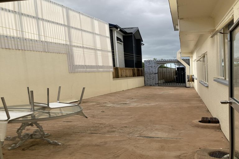 Photo of property in 16 Ruakiwi Road, Hamilton Lake, Hamilton, 3204