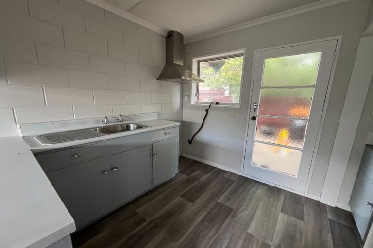 Photo of property in 2/206 Ruahine Street, Roslyn, Palmerston North, 4414