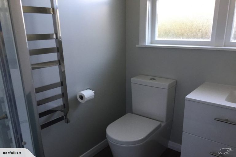 Photo of property in 98 Melbourne Road, Island Bay, Wellington, 6023