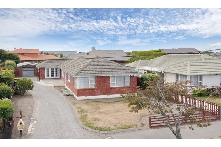 Photo of property in 76 Teesdale Street, Burnside, Christchurch, 8053