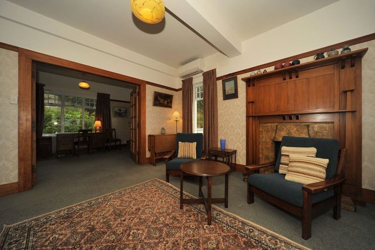 Photo of property in Chevening Flats, 90 Salamanca Road, Kelburn, Wellington, 6012