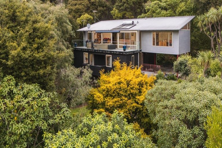 Photo of property in 39 Aylmers Valley Road, Akaroa, 7520