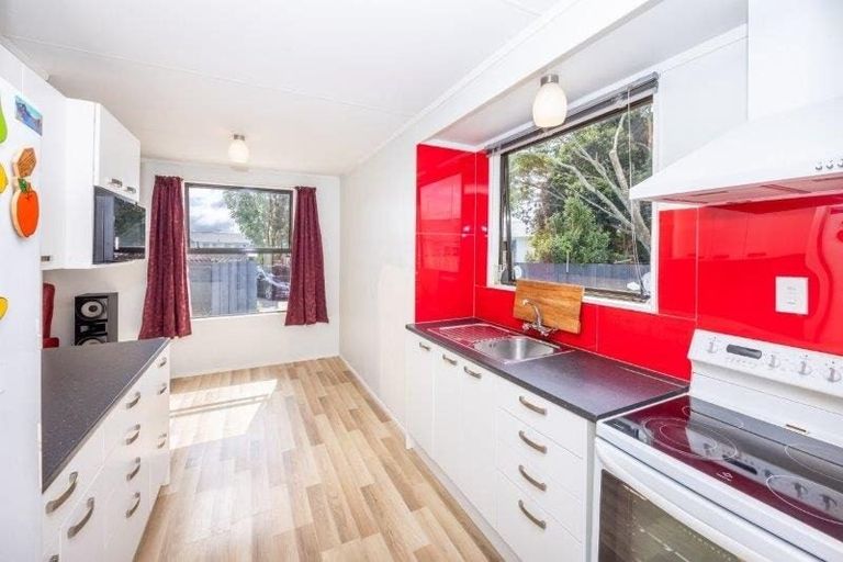 Photo of property in 23d Breckons Avenue, Nawton, Hamilton, 3200