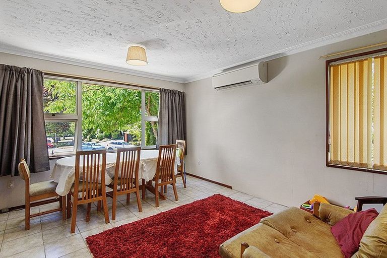 Photo of property in 40 Highland Place, Avonhead, Christchurch, 8042