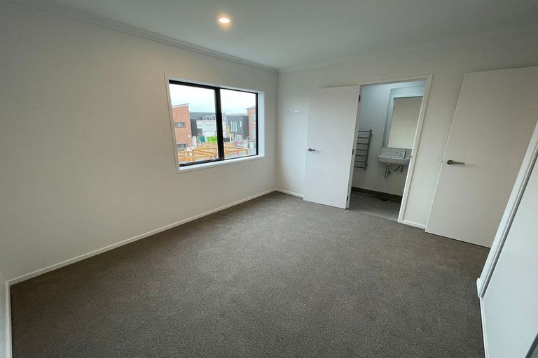 Photo of property in 68 Nugget Avenue, Hobsonville, Auckland, 0616