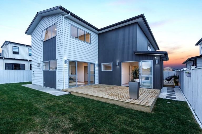 Photo of property in 27 Aviation Drive, Hobsonville, Auckland, 0616