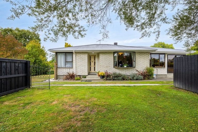 Photo of property in 35 Balrudry Street, Avonhead, Christchurch, 8042